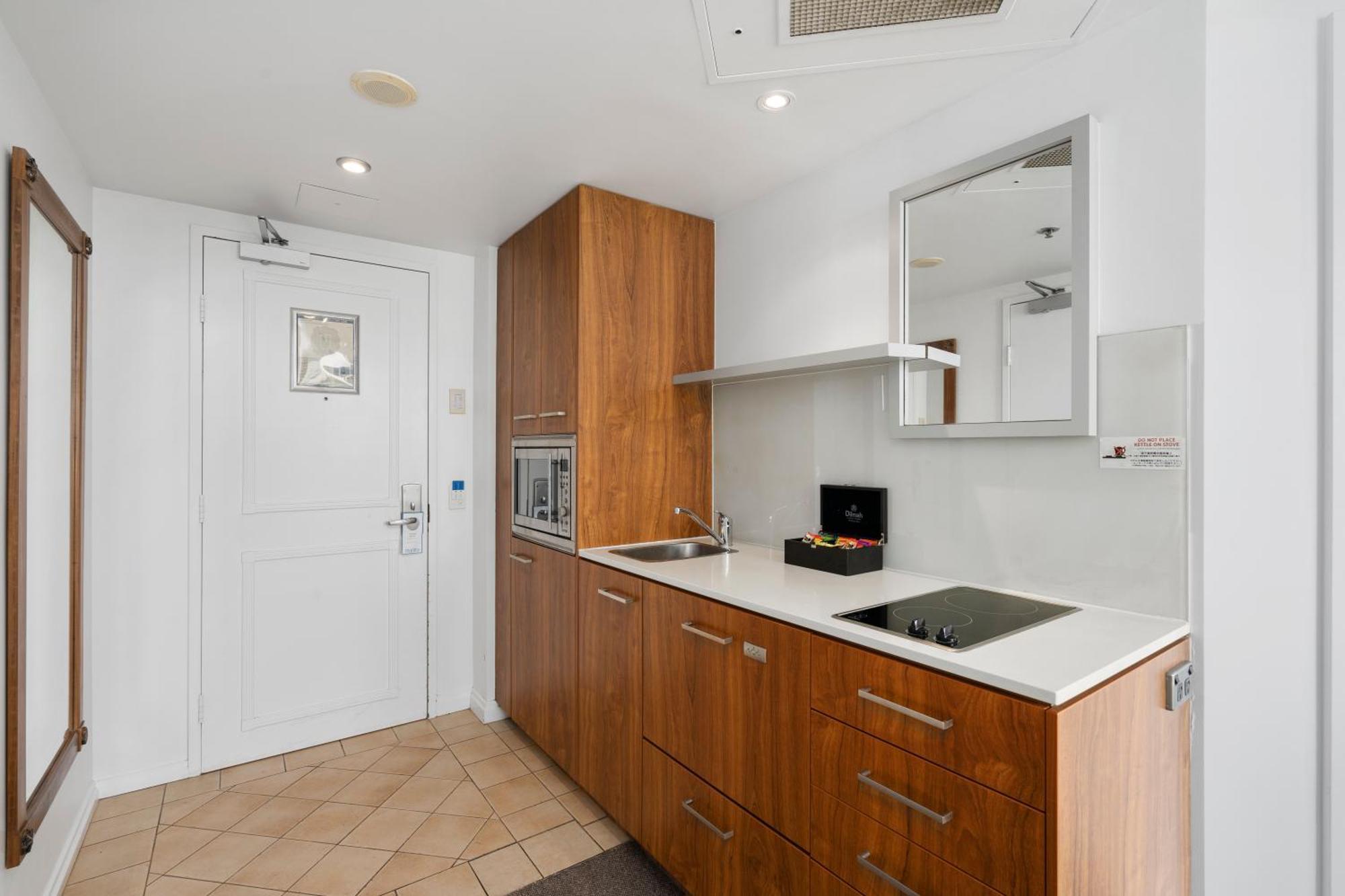 Legends Apartments - Qstay Gold Coast Esterno foto