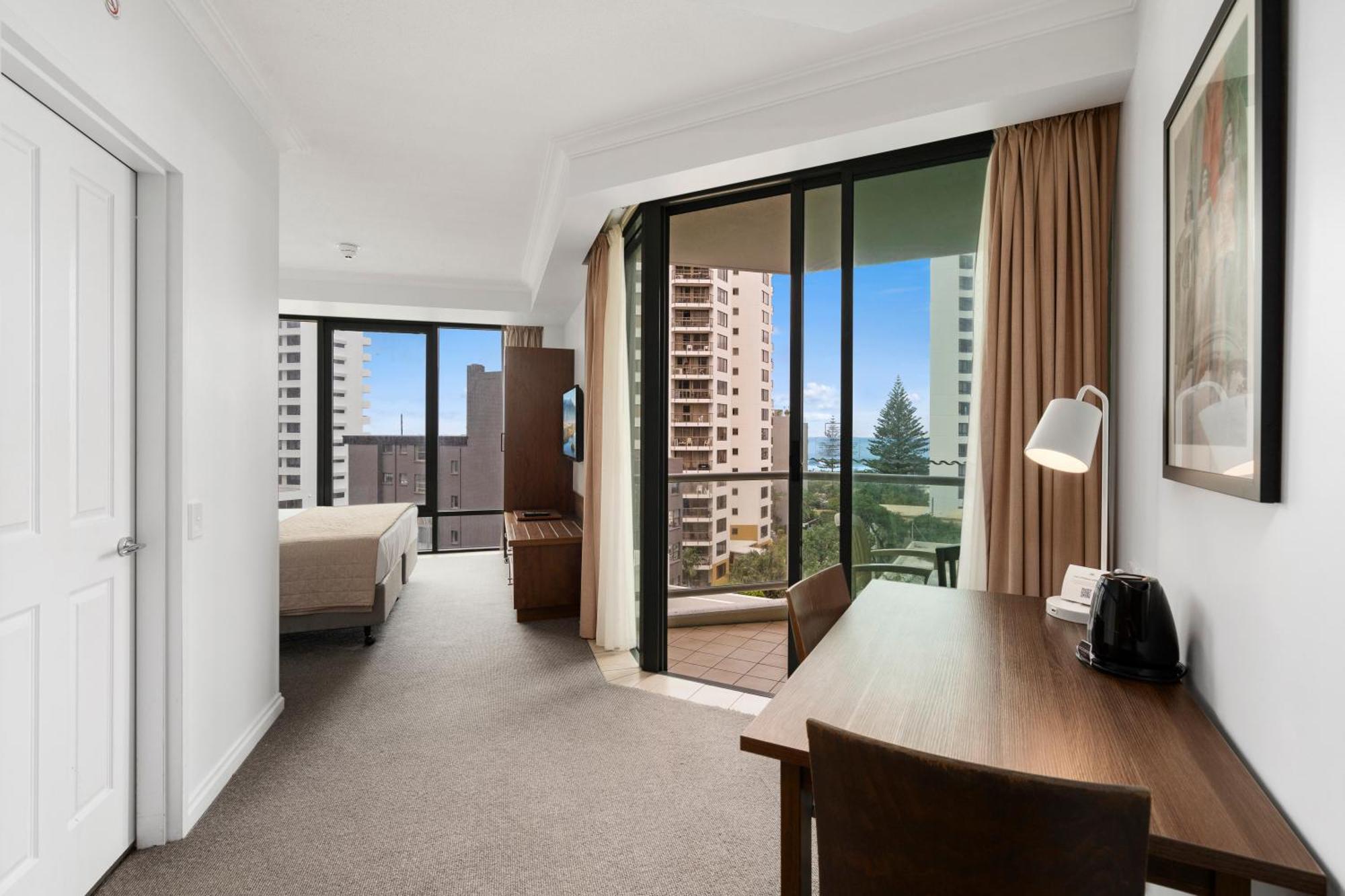 Legends Apartments - Qstay Gold Coast Esterno foto