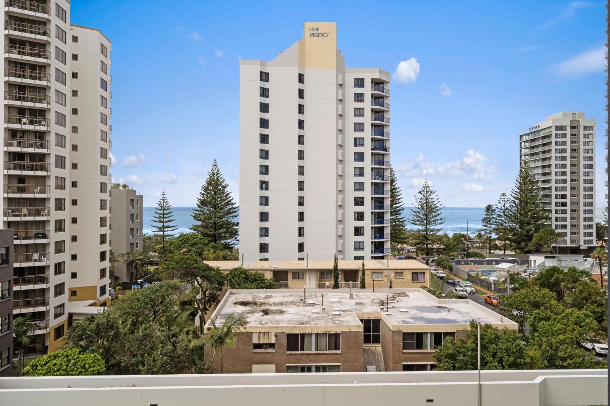 Legends Apartments - Qstay Gold Coast Esterno foto