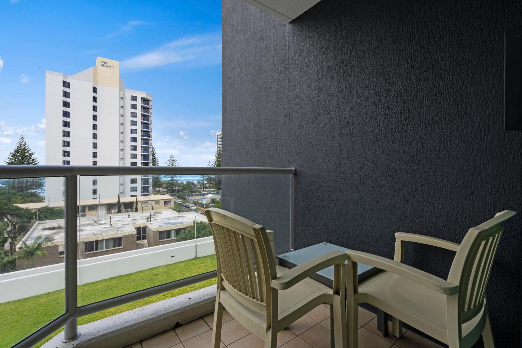 Legends Apartments - Qstay Gold Coast Esterno foto
