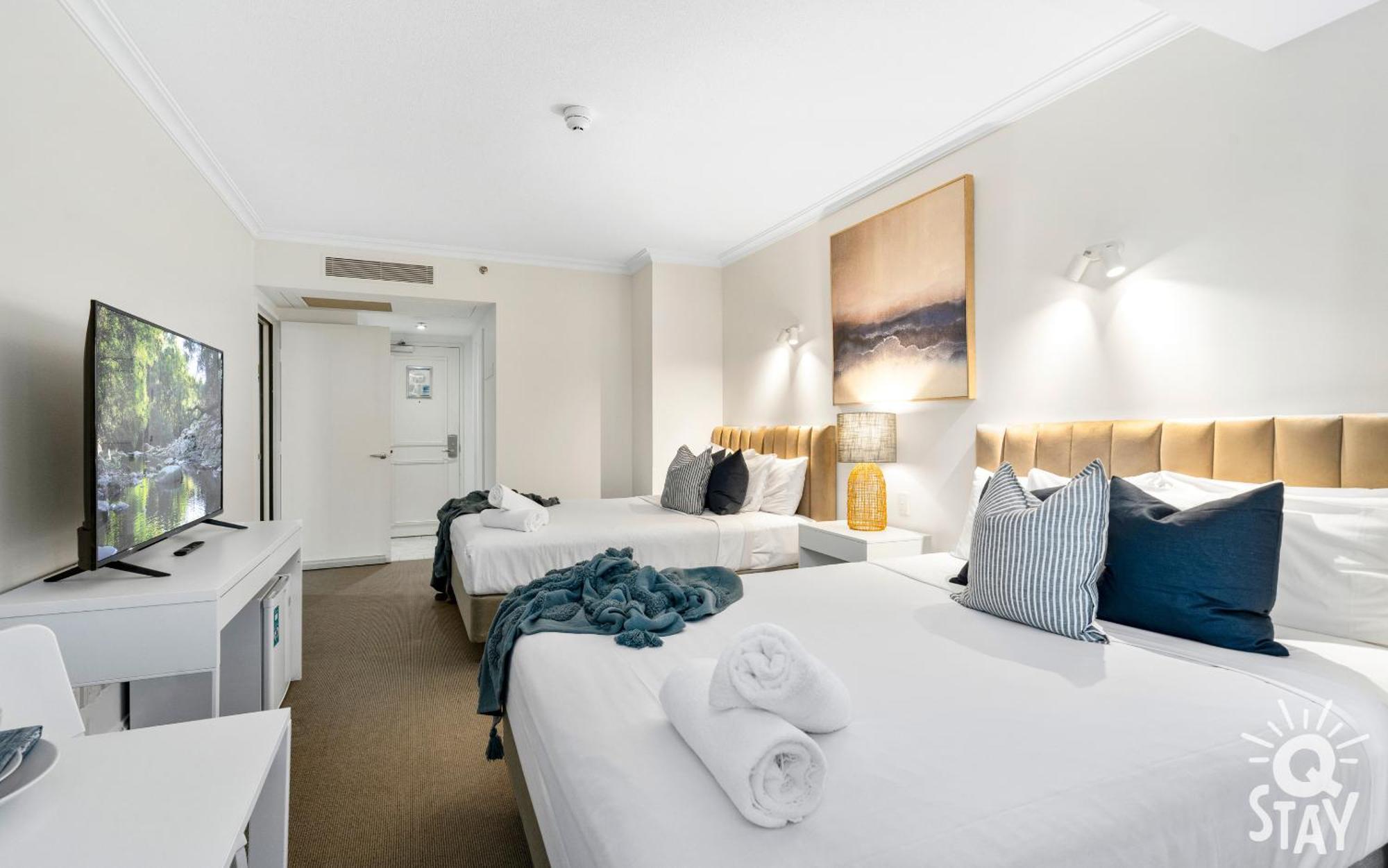 Legends Apartments - Qstay Gold Coast Esterno foto