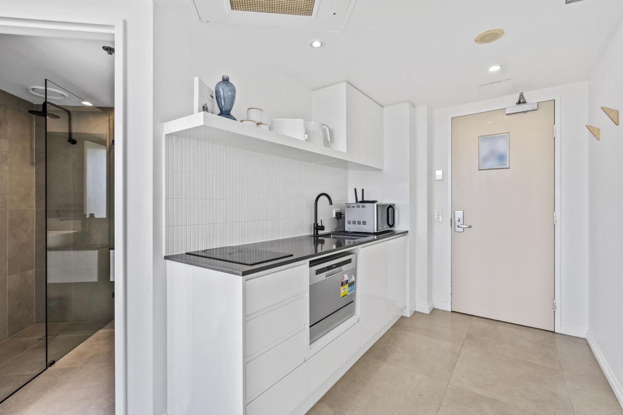 Legends Apartments - Qstay Gold Coast Esterno foto