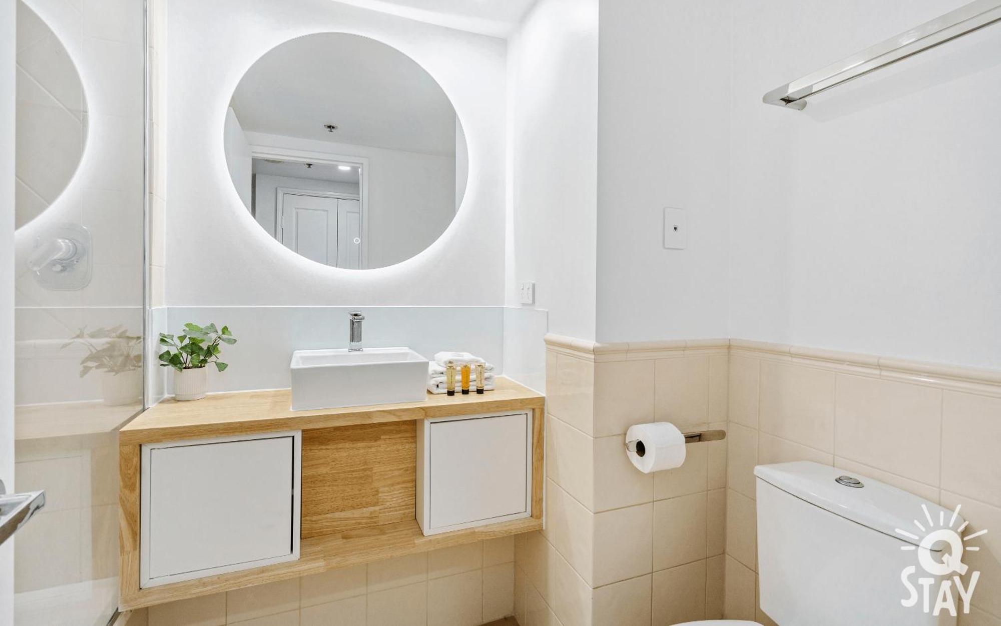 Legends Apartments - Qstay Gold Coast Esterno foto