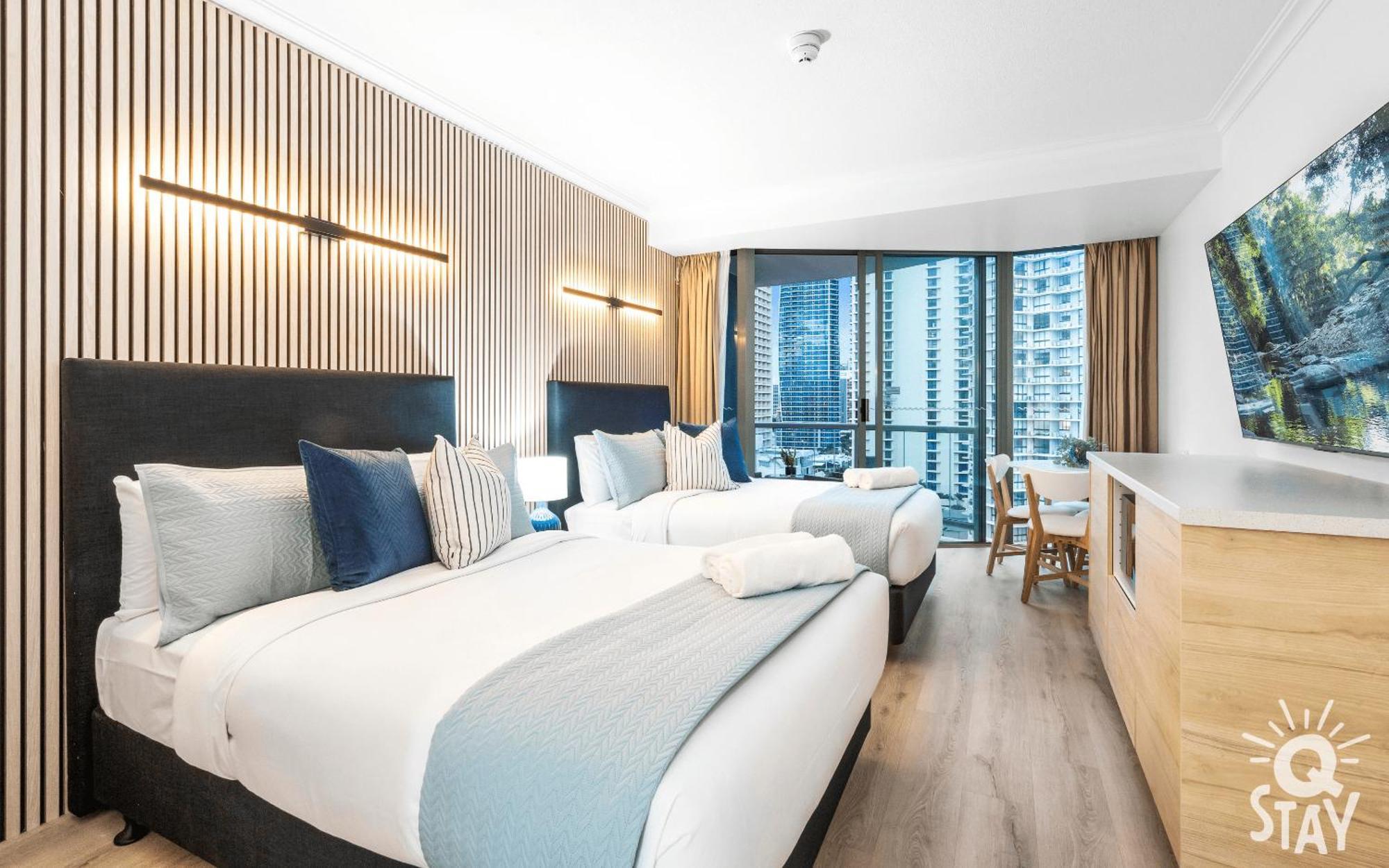 Legends Apartments - Qstay Gold Coast Esterno foto