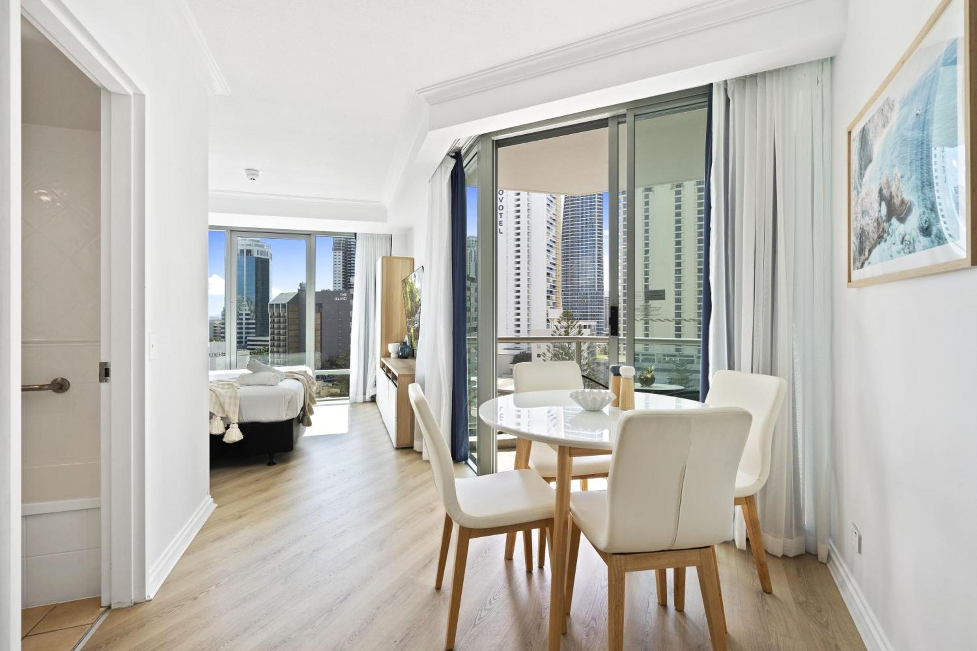 Legends Apartments - Qstay Gold Coast Esterno foto